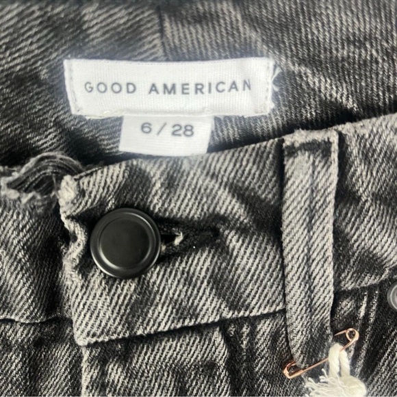 Good American Charcoal Straight Leg Jeans - Picture 8 of 8